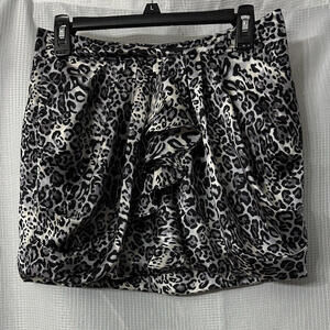 NWT Bebe Womens Casual‎ Silk Leopard Print Ruffled Lined Skirt Size 6